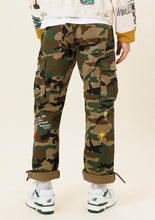 Load image into Gallery viewer, CAMO EMBROIDERED CARGO JEAN